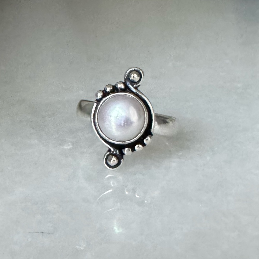 NWOT Sundance Treble Ring, Pearl, Sterling Silver